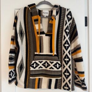 Kujten Women's Geometric V-Neck Sweater - Black, White, Gold